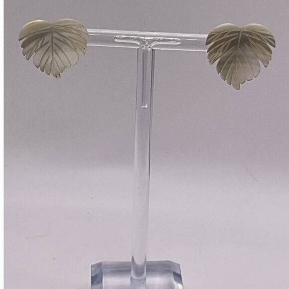 Vintage Leaf-Shaped Mother Of Pearl Post Stud Earrings - Picture 1 of 5